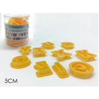 TAGLIAPASTA LETTERE PLASTICA PZ.26