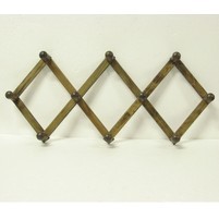 ESTENSIBILE LEGNO 10 POSTI 128 ESTENSIBILE LEGNO 10 POSTI 128